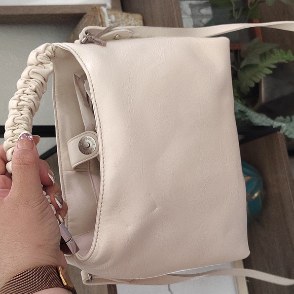 NWT A New Day Elegant Cream Shoulder/Hand Bag - Picture 7 of 10